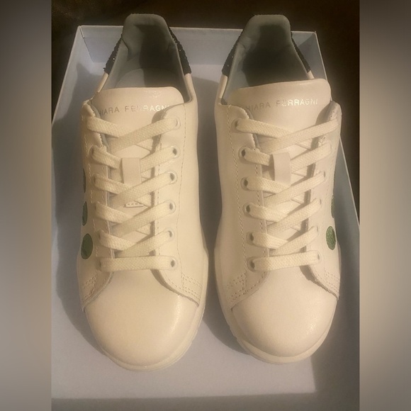 Chiara Ferragni Roger Sneakers in Alien - Picture 1 of 8